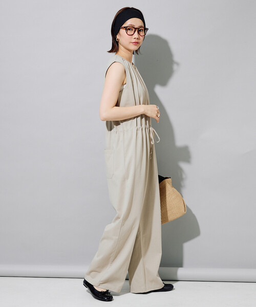 FREAK'S STORE（フリークスストア）の「限定展開　<接触冷感・吸水速乾・UVカット・抗菌・防臭>STORATECH(ストラテック) ウエストリボン オールインワン（サロペット/オーバーオール・レディース・ブラック/チャコールグレー/ベージュ/ネイビー/ブラウン・MEDIUM/SMALL）」の6枚目の写真
