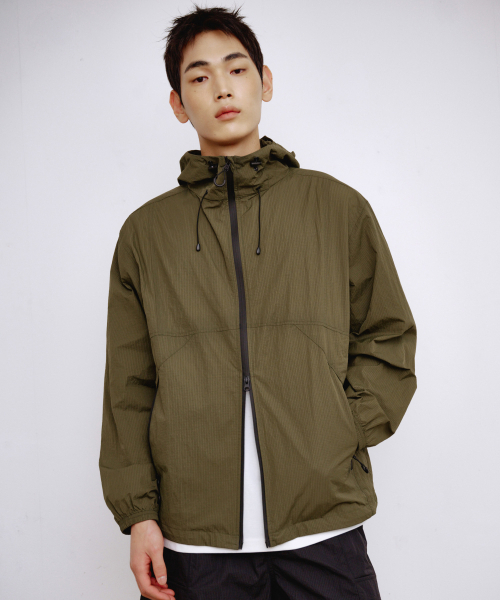 KALAPATTHAR(カラパタール)の「AIRY RIPSTOP NYLON TWO-WAY WIND BREAKER - KHAKI(ナイロンジャケット・メンズ・その他・MEDIUM/LARGE/X-LARGE)」の12枚目の写真