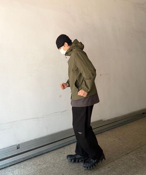 KALAPATTHAR(カラパタール)の「AIRY RIPSTOP NYLON TWO-WAY WIND BREAKER - KHAKI(ナイロンジャケット・メンズ・その他・MEDIUM/LARGE/X-LARGE)」の4枚目の写真