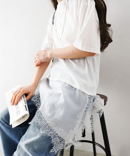 SpRay(スプレイ)の「すそレース Tシャツ(Tシャツ/カットソー・レディース・ブラック/ブラウン/ホワイト・FREE)」の2枚目の写真