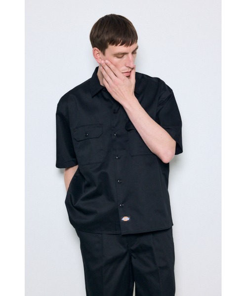 AZUL by moussy(アズールバイマウジー)の「【Dickies×AZUL】半袖ワークシャツ(シャツ/ブラウス・メンズ・ブラック/ベージュ・MEDIUM/LARGE/X-LARGE)」の5枚目の写真