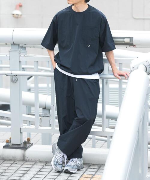 ITEMS URBANRESEARCH(アイテムズ アーバンリサーチ)の「『接触冷感/撥水/イージーケア/UVカット』タスランナイロンクルーネックドロストTシャツ(Tシャツ/カットソー・メンズ・ベージュ系その他/チャコールグレー/ブラック・MEDIUM/LARGE)」の14枚目の写真