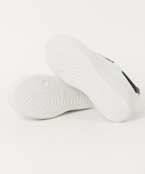 FILA(フィラ)の「【FILA】Aurelia(スニーカー・レディース・ホワイト×ネイビー・22.5cm/23.0cm/23.5cm/24.0cm/24.5cm/25.0cm)」の2枚目の写真