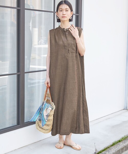 SHIPS(シップス)の「【実力派ベーシック】〈接触冷感/UVカット/吸水速乾/洗濯機可能〉SUUSUU タック スリーブ ワンピース(ワンピース・レディース・ブラウン/ダークグレー・ONE SIZE)」の14枚目の写真