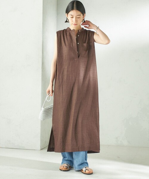SHIPS(シップス)の「【実力派ベーシック】〈接触冷感/UVカット/吸水速乾/洗濯機可能〉SUUSUU タック スリーブ ワンピース(ワンピース・レディース・ブラウン/ダークグレー・ONE SIZE)」の17枚目の写真