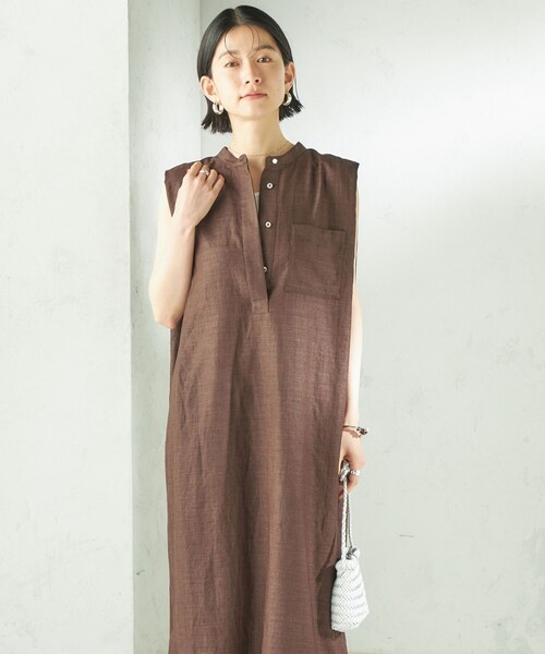 SHIPS(シップス)の「【実力派ベーシック】〈接触冷感/UVカット/吸水速乾/洗濯機可能〉SUUSUU タック スリーブ ワンピース(ワンピース・レディース・ブラウン/ダークグレー・ONE SIZE)」の21枚目の写真