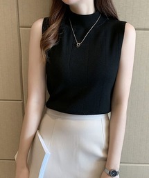 ハイネックノースリーブニット