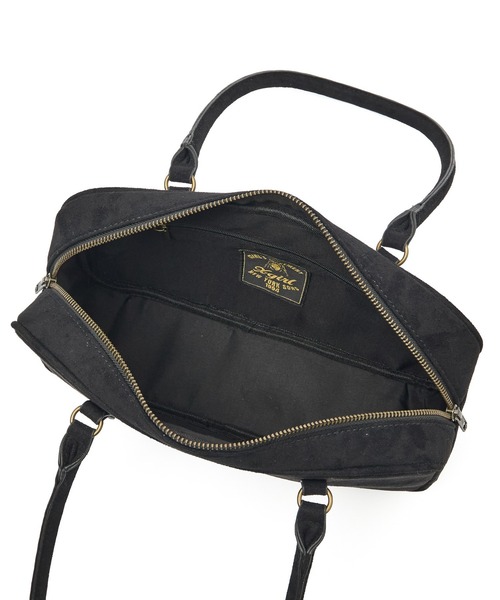 X-girl(エックスガール)の「TONAL XG EMBLEM LANDSCAPE HANDBAG(ハンドバッグ・レディース・ブラック/ピンク・ONE SIZE)」の4枚目の写真