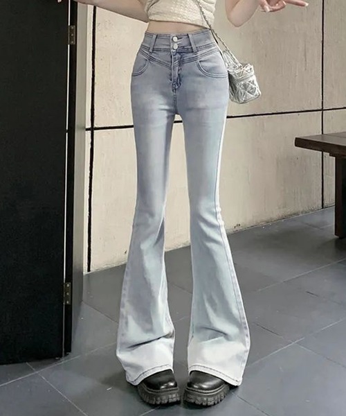 Nia(ニア)の「Nia(ニア)/バックリボン付きフレアデニムパンツ(デニムパンツ・レディース・ライトブルー・MEDIUM/SMALL/LARGE)」の3枚目の写真