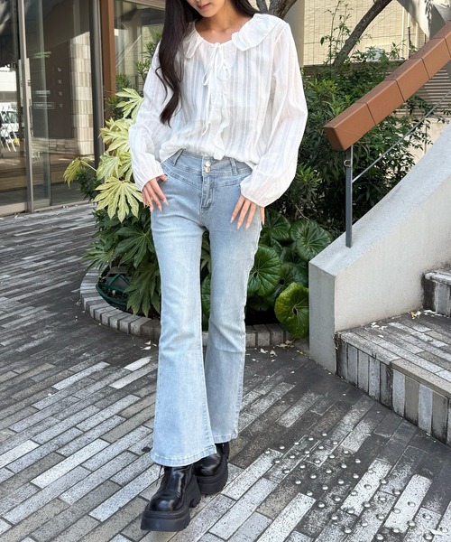 Nia(ニア)の「Nia(ニア)/バックリボン付きフレアデニムパンツ(デニムパンツ・レディース・ライトブルー・MEDIUM/SMALL/LARGE)」の4枚目の写真
