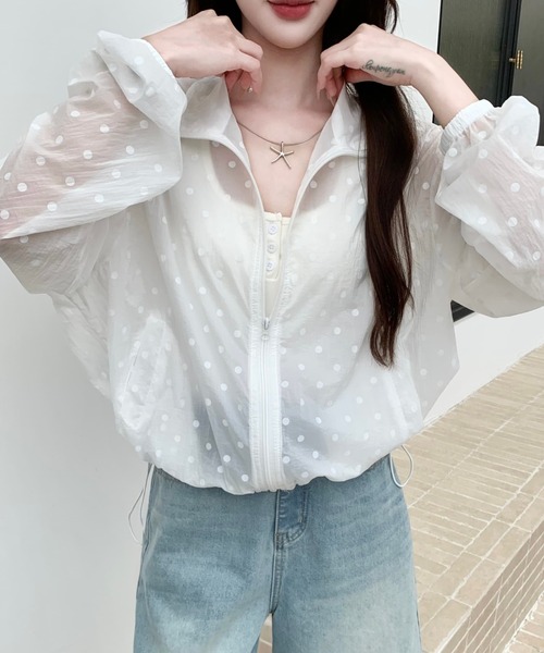 Sibra(シブラ)の「ドットシアージップアップUVパーカー(Tシャツ/カットソー・レディース・ホワイト/グレー/ライトイエロー/ブルー・M)」の10枚目の写真