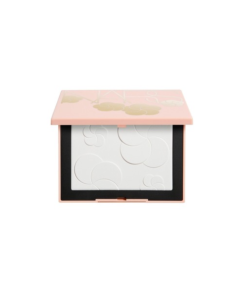 NARS(ナーズ)の「【数量限定】ライトリフレクティングセッティングパウダー プレスト N(フェイスパウダー・レディース・04972 TRANSLUCENT CRYSTAL・FREE)」の2枚目の写真