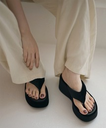 LAULEN | velour platform thong sandals /ベロアプラットフォームトングサンダル(サンダル)