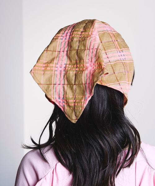 Odds（オッズ）の「(odds)CHECKED BABUSHKA（その他ヘアアクセサリー・レディース・ブラック/ピンク・ONE SIZE）」の4枚目の写真