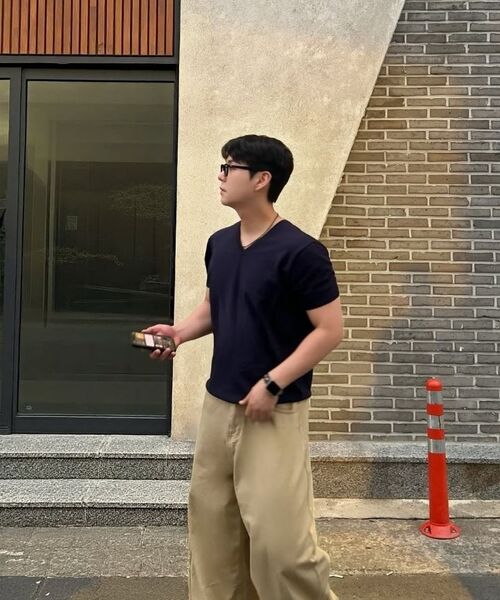 BOWLOW PRODUCT（バウロープロダクト）の「Vネックマッスル半袖ニット[ネイビー]（Tシャツ/カットソー・メンズ・その他・MEDIUM/LARGE/X-LARGE）」の5枚目の写真