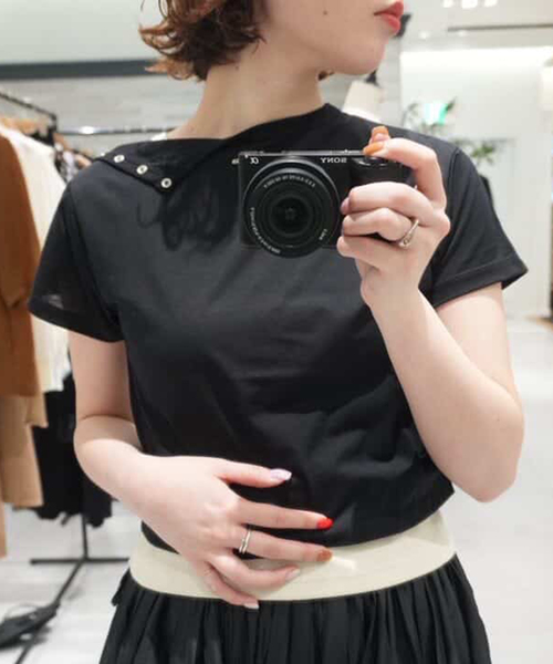 IENA LA BOUCLE(イエナラブークル)の「CAROUSE LAMBRA ケラウズランブラ×La BOUCLE別注 CREW COT(Tシャツ/カットソー・レディース・ブラック・FREE)」の1枚目の写真