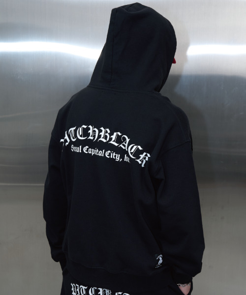 PITCHBLACK(ピッチブラック)の「LOGO PRINTING HOOD ZIP UP (BLACK)(パーカー・メンズ・その他・MEDIUM/LARGE/X-LARGE)」の1枚目の写真