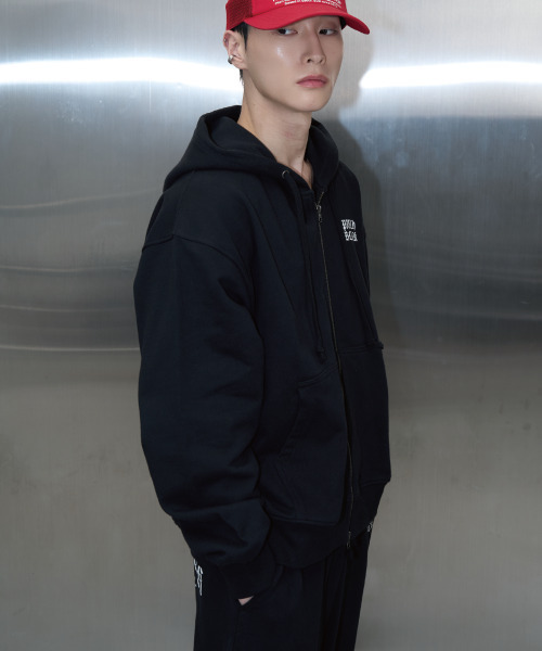 PITCHBLACK(ピッチブラック)の「LOGO PRINTING HOOD ZIP UP (BLACK)(パーカー・メンズ・その他・MEDIUM/LARGE/X-LARGE)」の4枚目の写真