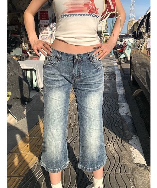 SHEENA（シーナ）の「ローライズデニムカプリパンツ（デニムパンツ・レディース・ブルー・L/M/S）」の3枚目の写真
