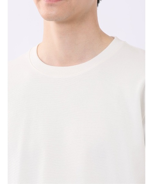 TAKA-Q(タカキュー)の「ストレッチ 接触冷感 抗菌防臭 UV シルケットポンチ 綿混 クルーネック 半袖 Tシャツ メンズ(Tシャツ/カットソー・メンズ・ブルー/ブラック/ホワイト/キャメル・X-LARGE/MEDIUM/LARGE)」の13枚目の写真