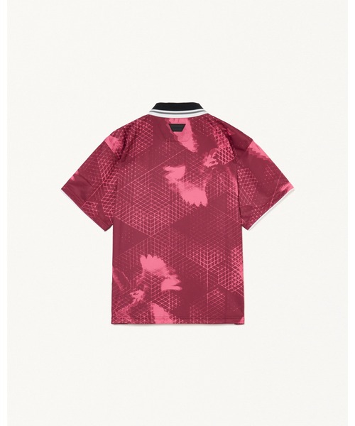 FORSOMEONE(フォーサムワン)の「FORSOMEONE UMBRO FC SHIRT(その他トップス・メンズ・ブラック/レッド・50/44/48/46)」の4枚目の写真
