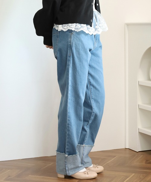 atONE（アットワン）の「ロールアップフリンジデニムパンツ（デニムパンツ・レディース・ブルー/ダークネイビー/サックスブルー/ネイビー・L/M/LL）」の9枚目の写真