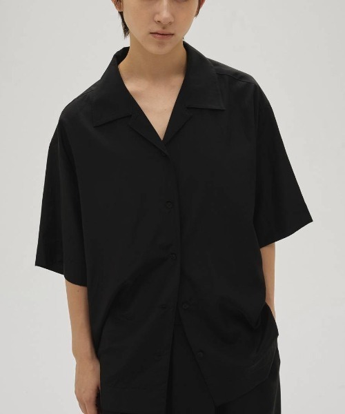 TODAYFUL（トゥデイフル）の「Silky Halfsleeve Shirts 12610426（シャツ/ブラウス・レディース・ブラウン/ホワイト/ブラック・FREE）」の3枚目の写真