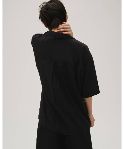 TODAYFUL（トゥデイフル）の「Silky Halfsleeve Shirts 12610426（シャツ/ブラウス・レディース・ブラウン/ホワイト/ブラック・FREE）」の6枚目の写真