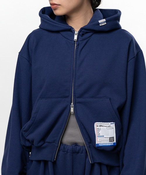 In・stru(men-tal).(インストルメンタル)の「French Terry Cropped Zip Up Hoodie(パーカー・メンズ・ブラック/ライトグレー/ダークグレー・40/38/36)」の5枚目の写真