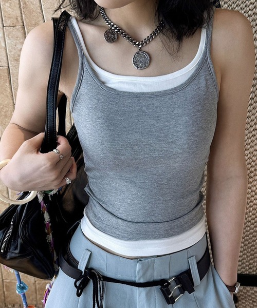 GLAMOROUS JANE(グラマラスジェーン)の「カップ付バックオープン配色キャミソール(キャミソール・レディース・ネイビー/ブラック/ホワイト/グレー・FREE)」の11枚目の写真