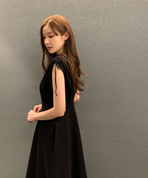 2ly2(トゥーリートゥー)の「肩リボンが可愛い♪Vネックフレンチスリーブロングワンピース(ワンピース・レディース・ベージュ/ブラック/ホワイト・FREE)」の17枚目の写真