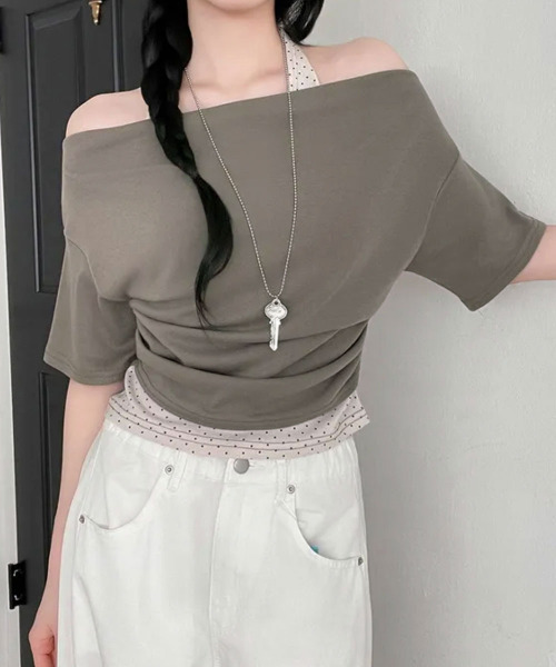 VIVID LADY(ビビッドレディー)の「ドットホルターネックドッキング 半袖トップス(Tシャツ/カットソー・レディース・カーキ/ブルー/ブラック/クリーム・FREE)」の4枚目の写真