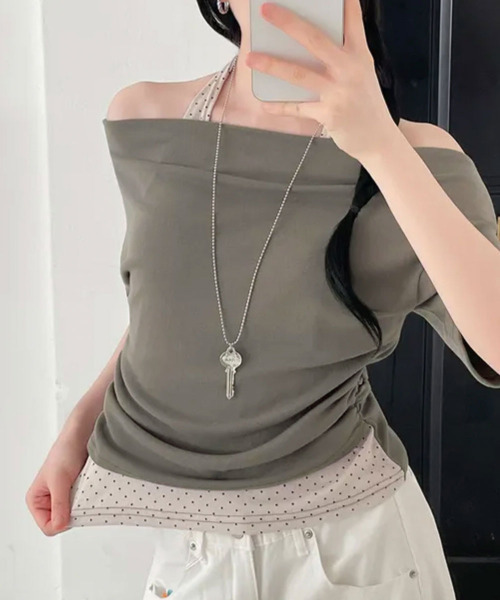VIVID LADY(ビビッドレディー)の「ドットホルターネックドッキング 半袖トップス(Tシャツ/カットソー・レディース・カーキ/ブルー/ブラック/クリーム・FREE)」の7枚目の写真