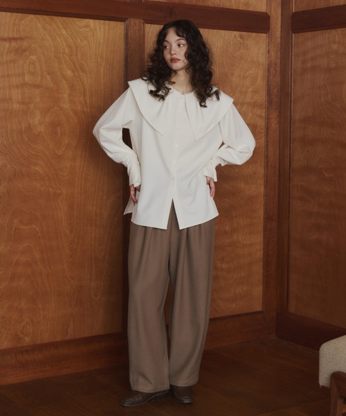 OLUN(オルン)の「2way Big Collar Blouse/2wayビックカラーブラウス(シャツ/ブラウス・レディース・ブラウン/オフホワイト・FREE)」の21枚目の写真