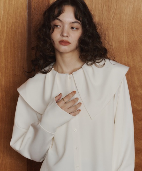 OLUN(オルン)の「2way Big Collar Blouse/2wayビックカラーブラウス(シャツ/ブラウス・レディース・ブラウン/オフホワイト・FREE)」の17枚目の写真