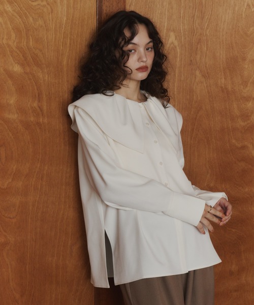 OLUN(オルン)の「2way Big Collar Blouse/2wayビックカラーブラウス(シャツ/ブラウス・レディース・ブラウン/オフホワイト・FREE)」の15枚目の写真