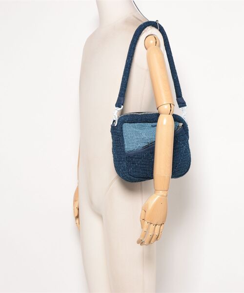 PORTER CLASSIC(ポータークラシック)の「【Porter Classic / ポータークラシック】 PC SASHIKO SHOULDER BAG M(ショルダーバッグ・メンズ・ブルー・FREE)」の5枚目の写真