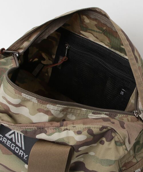 GREGORY（グレゴリー）の「クラシックダッフルXS CLASSIC DUFFEL XS マルチカム（ボストンバッグ・メンズ・カモフラージュ・-）」の3枚目の写真