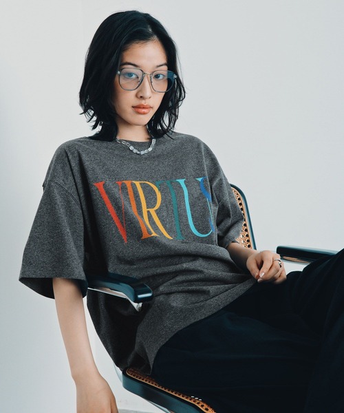 LEPSIM(レプシィム)の「カラー杢ロゴBIGT 1044463(Tシャツ/カットソー・レディース・チャコールグレー/オフホワイト/ブルー/キャメル・FREE)」の3枚目の写真