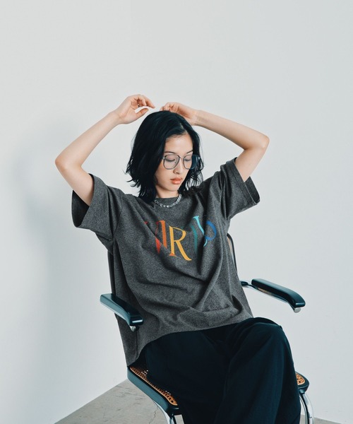 LEPSIM(レプシィム)の「カラー杢ロゴBIGT 1044463(Tシャツ/カットソー・レディース・チャコールグレー/オフホワイト/ブルー/キャメル・FREE)」の14枚目の写真