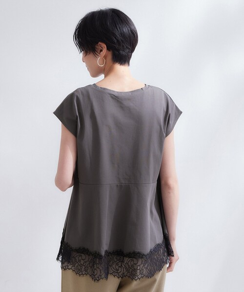 OPAQUE.CLIP（オペークドットクリップ）の「裾レースペプラムカットソー【洗濯機OK】（Tシャツ/カットソー・レディース・ライトブルー/チャコールグレー/ホワイト・42/38/40）」の8枚目の写真