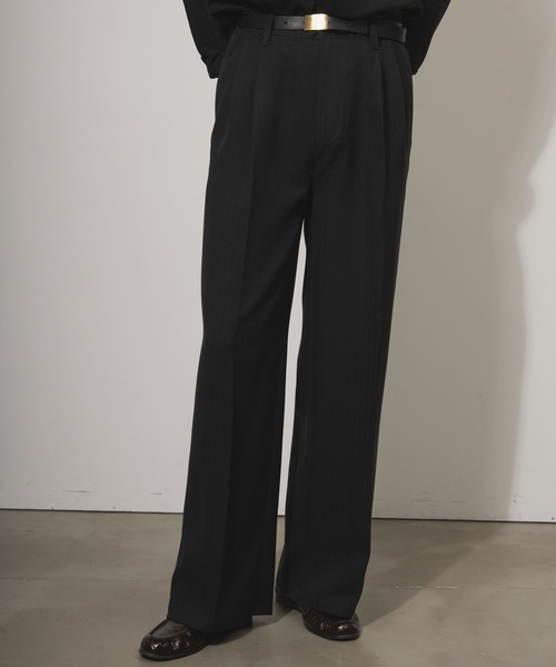 Adoon plain(アドーンプレーン)の「ASSORTED ONE-TUCK STRAIGHT SLACKS / アソート1タックストレートスラックス(ストライプ・無地)(スラックス・メンズ・チャコールグレー/ブラック/ベージュ・SMALL/MEDIUM/LARGE)」の2枚目の写真