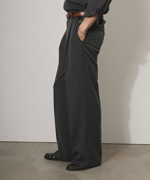 Adoon plain(アドーンプレーン)の「ASSORTED ONE-TUCK STRAIGHT SLACKS / アソート1タックストレートスラックス(ストライプ・無地)(スラックス・メンズ・チャコールグレー/ブラック/ベージュ・SMALL/MEDIUM/LARGE)」の10枚目の写真