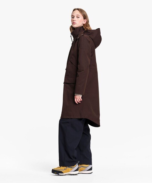 AIGLE（エーグル）の「透湿防水 トラペーズ ベルベットロングコート（モッズコート・レディース・ダークグリーン/ダークブラウン・40/38/36）」の6枚目の写真