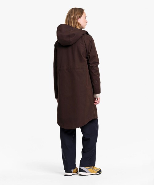 AIGLE（エーグル）の「透湿防水 トラペーズ ベルベットロングコート（モッズコート・レディース・ダークグリーン/ダークブラウン・40/38/36）」の7枚目の写真