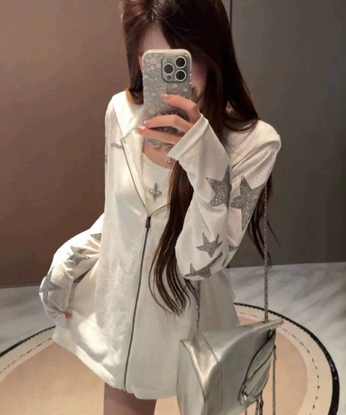yuue' ( wear )(ユーイ)の「ラインストーンカットジップパーカー(パーカー・レディース・グレー/ブラック/ホワイト・FREE)」の9枚目の写真