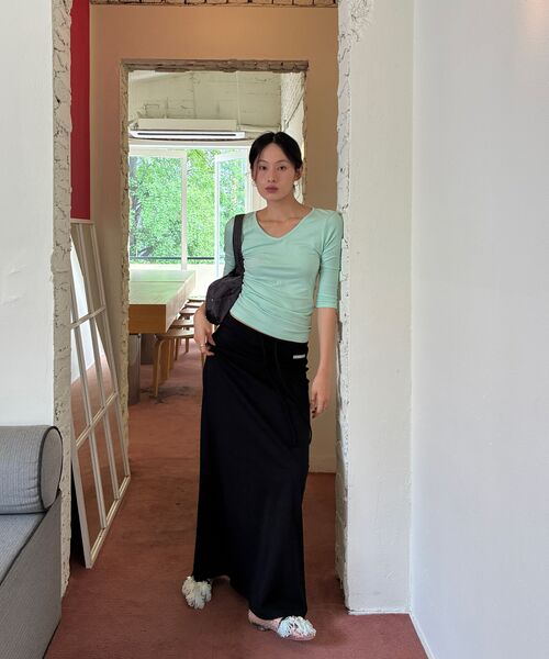 APPAREL ARCHIVE（アパレルアーカイブ）の「Softie maxi banding skirt - Black（スカート・レディース・ブラック・FREE）」の6枚目の写真