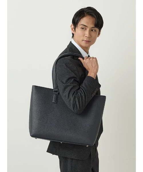 Perfect Suit FActory(パーフェクトスーツファクトリー)の「【軽量】ソフトライトシュリンクトート(ビジネスバッグ・メンズ・ブラック/ネイビー・FREE)」の2枚目の写真