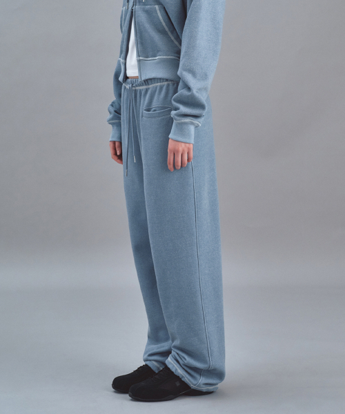 Rest&Recreation(レストアンドレクリエーション)の「PIGMENT JOGGER PANTS - SKY BLUE(スウェットパンツ・メンズ・その他・LARGE/SMALL)」の4枚目の写真