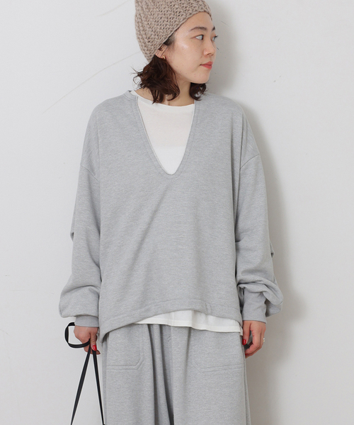 JOURNAL STANDARD LUXE(ジャーナルスタンダード ラックス)の「エアウラケ キーネックプルオーバー(スウェット・レディース・グレー/ブラウン/ブラック・FREE)」の2枚目の写真